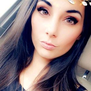 Meet your Posher, Kasandra